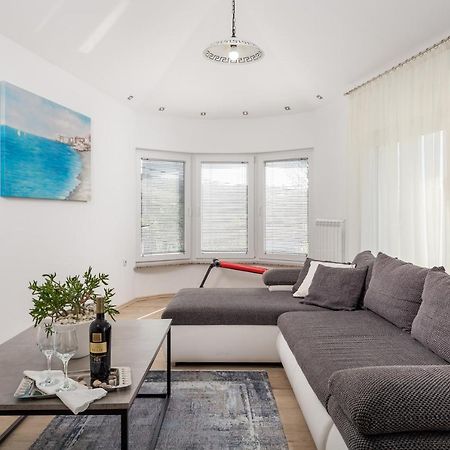 Apartment Dani-E.L. Kastav Eksteriør billede