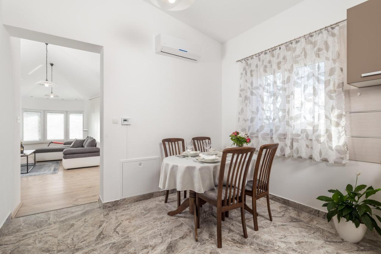 Apartment Dani-E.L. Kastav Eksteriør billede