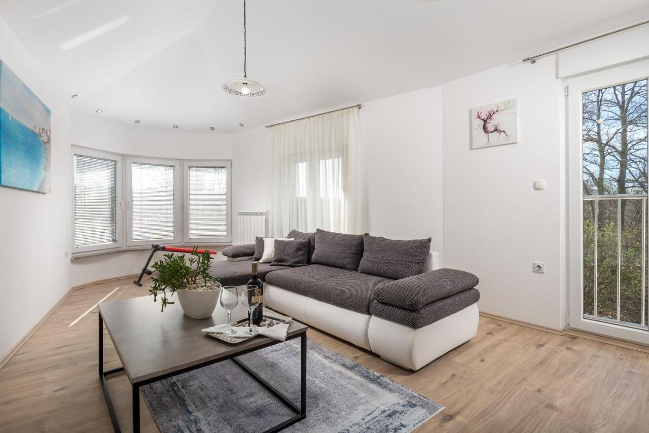 Apartment Dani-E.L. Kastav Eksteriør billede