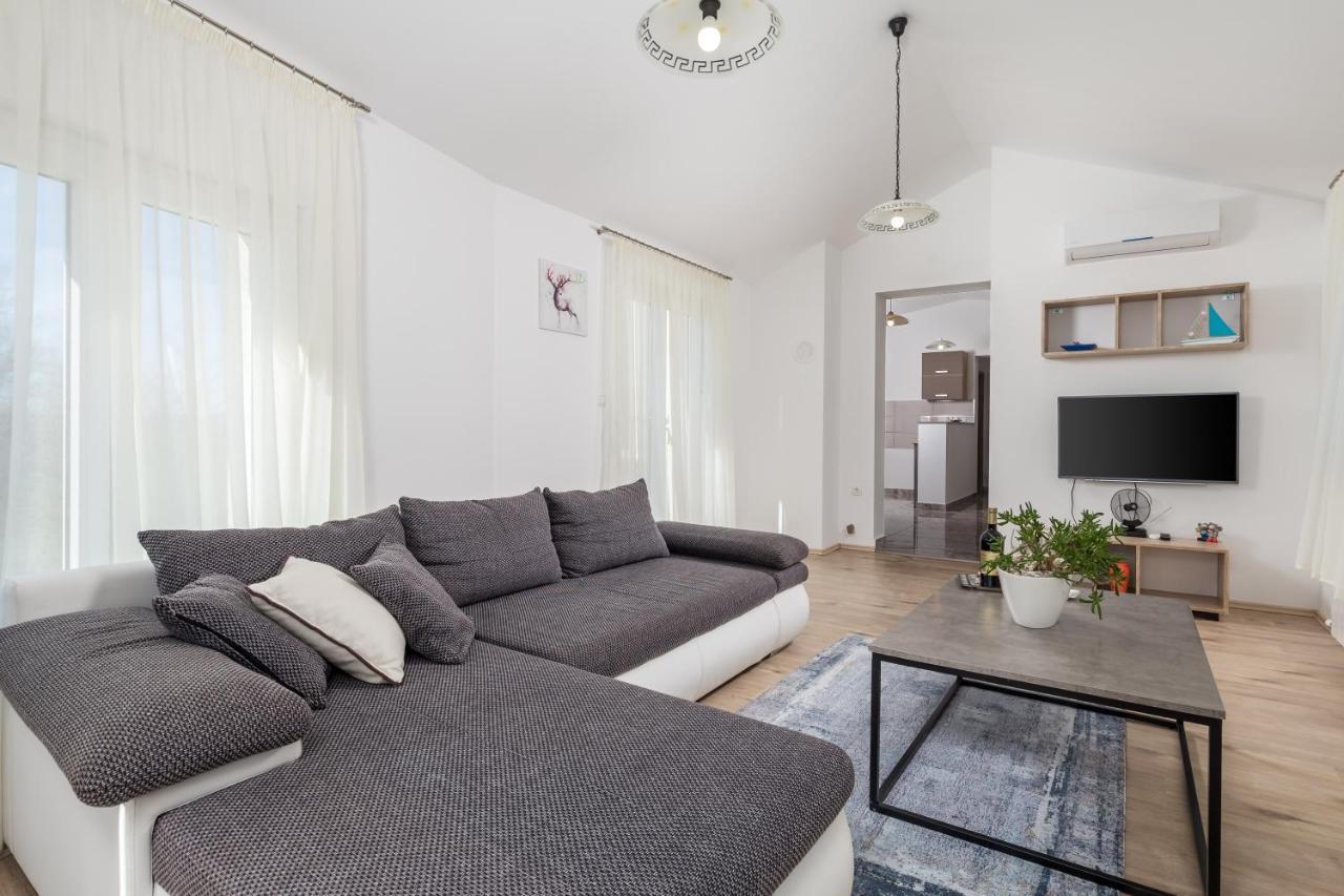 Apartment Dani-E.L. Kastav Eksteriør billede